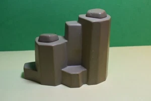 PLAYMOBIL  MONTAÑA ROCOSA DE 9 CM DE ALTURA X 11 CM DE ANCHA, ESTADO NUEVO - Imagen 1 de 2