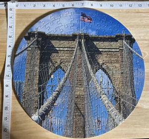 RUND - Brooklyn Bridge Puzzle 140 Teile von Pigment & Hue - Bild 1 von 6