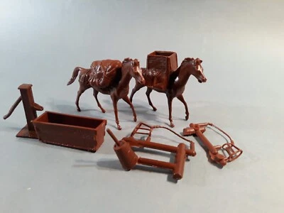 MARX reissued Fort Apache, Custer, Daniel Boone Packhorses - Image 1 of 4