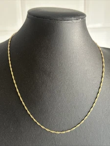 .375 9ct YELLOW GOLD 2MM Wide 18" Singapore Link Chain Necklace, 1.7g - Picture 1 of 7