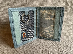 NEU Rainbow of California Hergestellt in den USA seit 1977 Tarnmuster Militär Ausweis & Schlüsselhalter - Bild 1 von 6