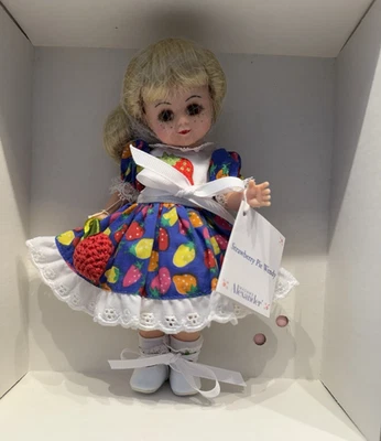 NUEVO EN CAJA Madame Alexander Pastel de Fresa Wendy 8" con etiqueta Foto 1 de 3