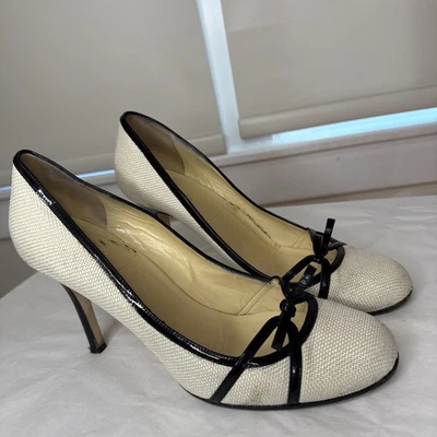 Kate Spade Tweed Bow  Round Toe Pump in Tan & Black 9 - Image 1 of 4