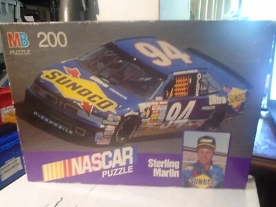 MB PUZZLE, PUZZLE NASCAR #94 STERLING MARLIN BLU/GIALLO SUNOCO, 200 PEZZI - Immagine 1 di 3