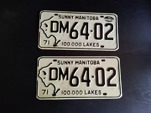 Matched Pair 1971 Manitoba License Plates - Foto 1 di 2