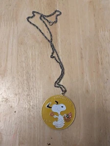 Peanuts Pendant Snoopy 1958 United Features Syndicate Happiness Is - Picture 1 of 6