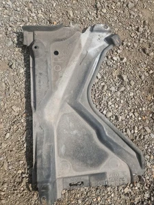 AUDI A6 C7 UNTER KAROSSERIE VERKLEIDUNG HINTEN RECHTS 4G0825216A - Bild 1 von 3