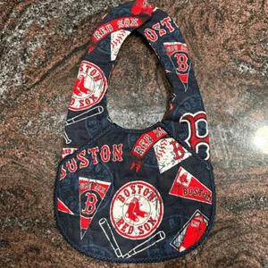 Handmade reversible quilted baby bib in Boston Red Sox print - Picture 1 of 4