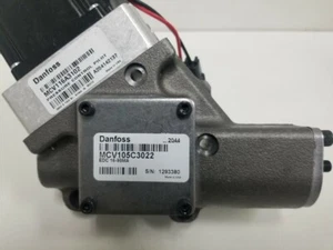 MCV105C3022 Danfoss EDC-M46 Bomba Controlador-Kit número 11013624 FedEx o DHL - Imagen 1 de 5