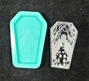 Molde de silicona ATAÚD Drácula brillante vampiro - 4 tamaños - Colgante de joyería de resina hágalo usted mismo - Imagen 1 de 3