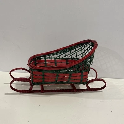 VTG Wicker Sleigh Basket Christmas Holiday Decor Red Green  - Image 1 of 4