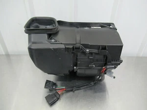 T081 2009 09 AUDI R8 HEATER MOTOR W/ HEATER BOX HOUSING 4F0820155F - Picture 1 of 9