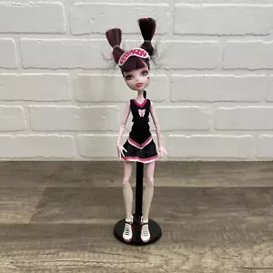 Monster High Draculaura Fearleading 2008 - Mattel con supporto - Foto 1 di 6