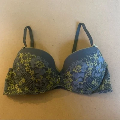 Adore Me Green and Grey Floral Lace Pushup Bra​ Size 36C - Image 1 of 4