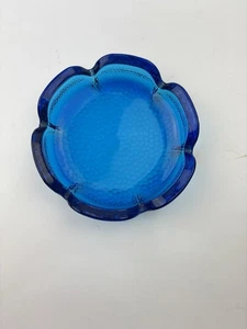 7" D Blue Mid Century Thick Ripple Art Glass 6 Notch Sided Ashtray VINTAGE MCM - Picture 1 of 5