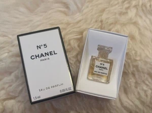 NWB Chanel No 5 Eau de parfum 1.5 ml 0.05 fl oz mini micro perfume - Picture 1 of 4
