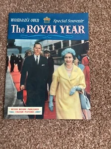 1960 WOMAN'S OWN SPECIAL SOUVENIR The Royal Year unpublished pix 24 pages WOMAN - Picture 1 of 4