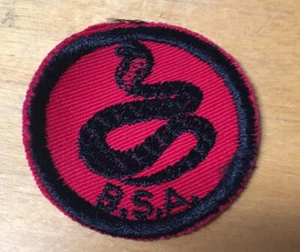 BOY SCOUTS 1953-1972 COBRA 05-R RED MEDALLION PATROL PATCH RD RED TWIL - Picture 1 of 2