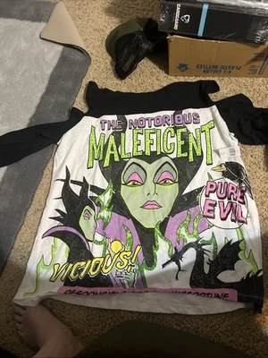 Camisa feminina Disney ombro frio The Notorius Malévola manga comprida 2X - Imagem 1 de 4