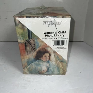 Melannco Photo Library 240 4" x 6" Photos Woman & Child 3 Albums Decorative Box - Picture 1 of 6