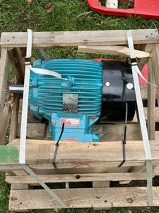 BROOK CROMPTON W-EF132MR ELECTRIC MOTOR 3 PHASE 5.5KW 1150 RPM Foot ATEX 440V - Picture 1 of 13