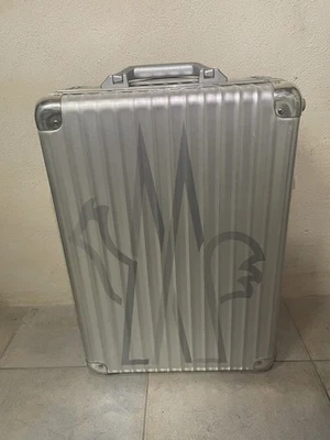 Rimowa X Moncler Classic Cabin S  | Limited   | Pre LVMH | 2 wheel | Top Zustand - Bild 1 von 4