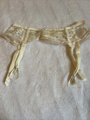 Fantasie Lingerie Brand Suspender Garter Belt Ivory Lace Small Delicate - Image 1 of 4