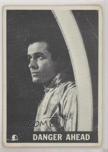 1966 Topps Lost in Space Danger Ahead #17 0s4