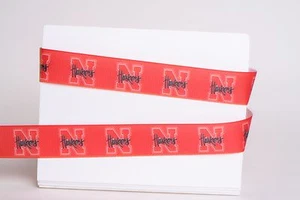 NASTRO GROSGRAIN 7/8" UNIVERSITÀ DEL NEBRASKA CORNHUSKERS 1,3,5,10 IARDE - Foto 1 di 1
