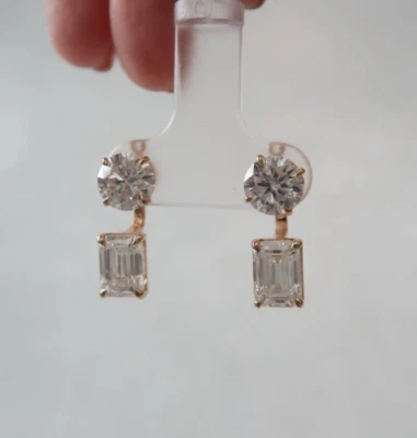 Pendiente Moissanita Corte Redondo y Esmeralda Dos Piedras Chaqueta Tachuela Pendiente Para Mujer Foto 1 de 4