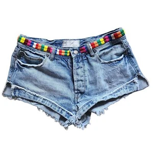 FREE PEOPLE Eliot Denim Shorts mit Knopf gestickter Bund OB452828 Damen 27 - Bild 1 von 9