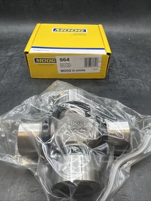 MOOG 964 U-JOINTS 02-14 GM MOPAR FORD GMC и т. д. См. описание * - Изображение 1 из 2