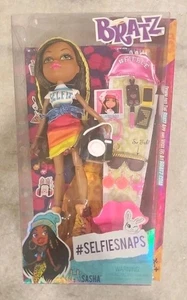 Bratz Selfie Snaps SASHA Bunny Boo Fashion Glam Puppe 2015-Neu im Karton - Bild 1 von 9