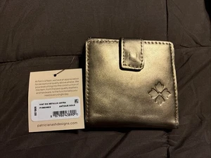 Patricia Nash Geldbörse Metallic Astra Antique Gold - Bild 1 von 8