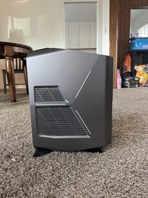 alienware aurora r7 | GTX 1080 | I7-6700K | 2TB HD + 1.2TB SSD | 16 GB Ram - Image 1 of 4