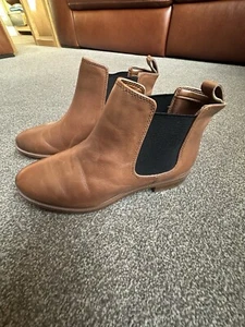 Clarks Taylor Shine Tan Leather Boots Size 4 Wide Fitting Excellent Condition - Picture 1 of 4