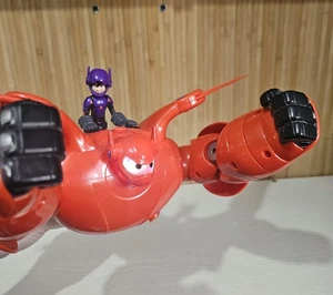 Disney Big Hero 6 Deluxe Flying Talking Baymax & Hiro Figure With Pop Out Wings - Picture 1 of 18