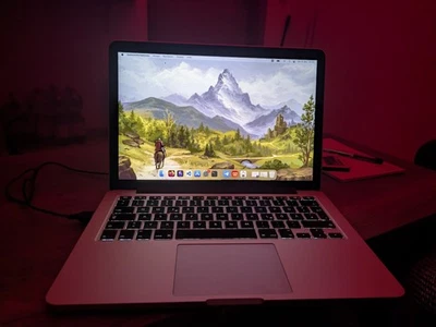 Apple MacBook Pro 2015 13.3 Retina A1502 Intel Core I5 8GB RAM 256GB SSD QWERTY - Bild 1 von 4