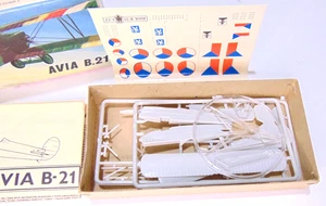 KP Avia B.21 1:72 Scale Model Kit biplane airplane Czechoslovakia vintage - Picture 1 of 12