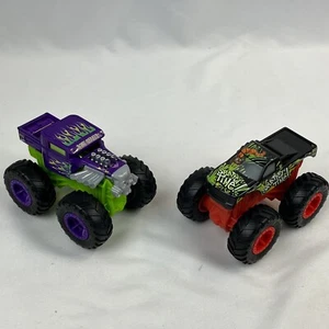 2 Stück Hot Wheels Monster Jam Rev Tredz Trucks 1:43 Monstertrucks - Bild 1 von 5