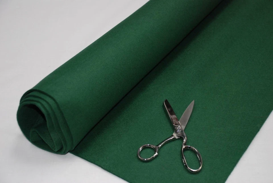 3mm THICK Acrylic Felt Baize Craft/Poker Fabric/Material HOLLY - Image 1 of 1