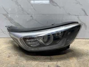 KIA STONIC 2017-ONWARDS DRIVER RIGHT SIDE LED HEADLIGHT 92102H8 REF 2 - Picture 1 of 6
