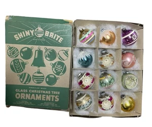 Shiny Brite 3" Weihnachtsschmuck Set 12 Indents Schablone Glimmer Streifen 1940er MCM - Bild 1 von 19