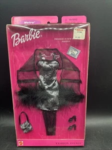 Barbie Fashion Avenue Black Dress New York Styles  - Picture 1 of 4