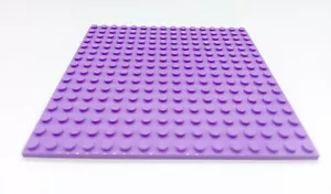 LEGO 1 x MEDIUM LAVENDER PLATE Baseplate 16x16 Pin 12.8cm x 12.8cm x 0.5cm NEW - Picture 1 of 4