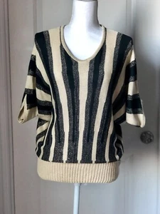 Top de ala de murciélago Venus negra y bronceada con acento metálico dorado XS. - Imagen 1 de 5