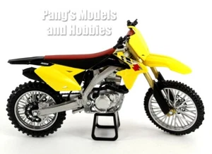 Suzuki RM-Z450 Dirt Bike - Motocross Motorcycle 1/12 Scale Model - Picture 1 of 6