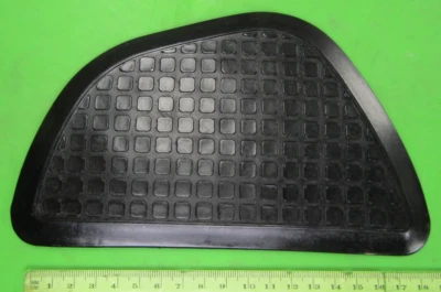 Rodillera derecha tanque gasolina Honda CL175 Scrambler K0 1968-1969🔥OEM🔥17661-223-000 Foto 1 de 3