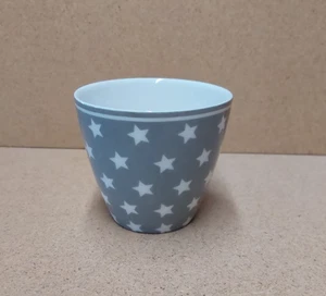 Green Gate Copenagen , Latte Cup Ø 9,5 cm , Höhe 8,5 cm (DB) (grau,weiße Sterne) - Bild 1 von 3