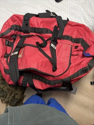 Bolso de Mano Red The North Face Muy Grande Usado Estado Con Manchas de Suciedad Foto 1 de 4